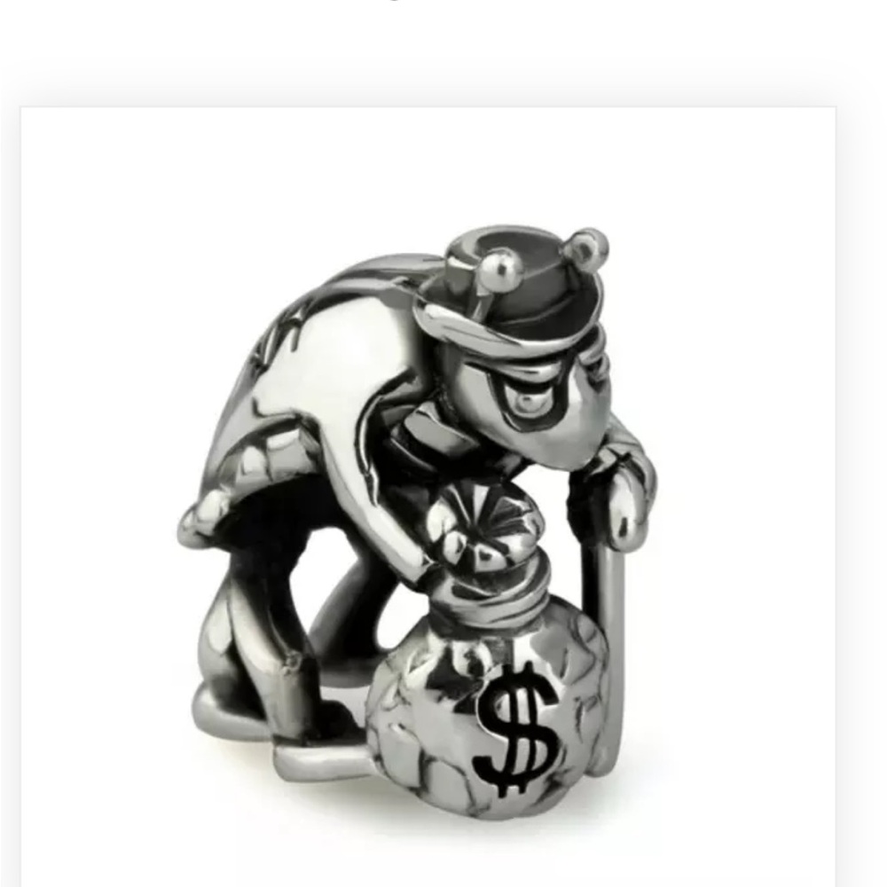 ISO NOT FOR SALE OHMBEADS BAH HUMMBUG LOOKING GOR THIS CHARM